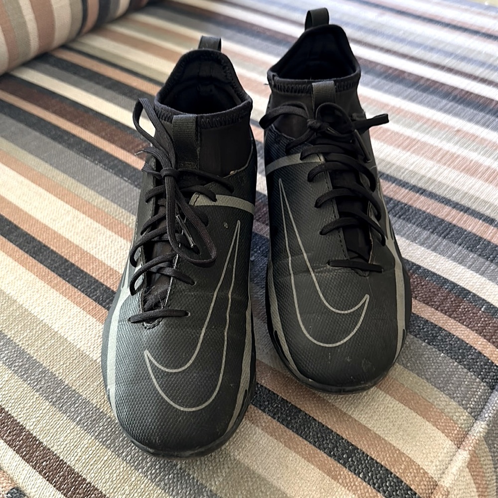 Nike Kids Phantom GT II Club FG/MG - Black/Iron Grey Metallic/Bomber Grey